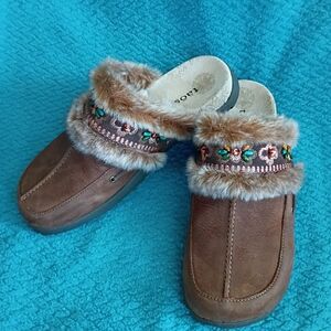 Taos Women's Size 9 Brown Lesther Suede  Embroidered Mules Clogs